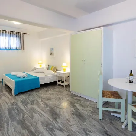 Ragousis Apartments Parikia  Exterior photo
