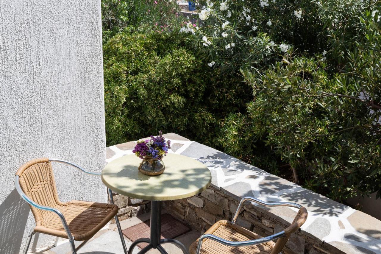 Ragousis * Parikia (Paros)